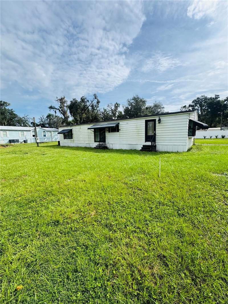 2 bedroom Manufactured Home at 1013 Lianne Place, Graystone Sub, Seffner — photo 4