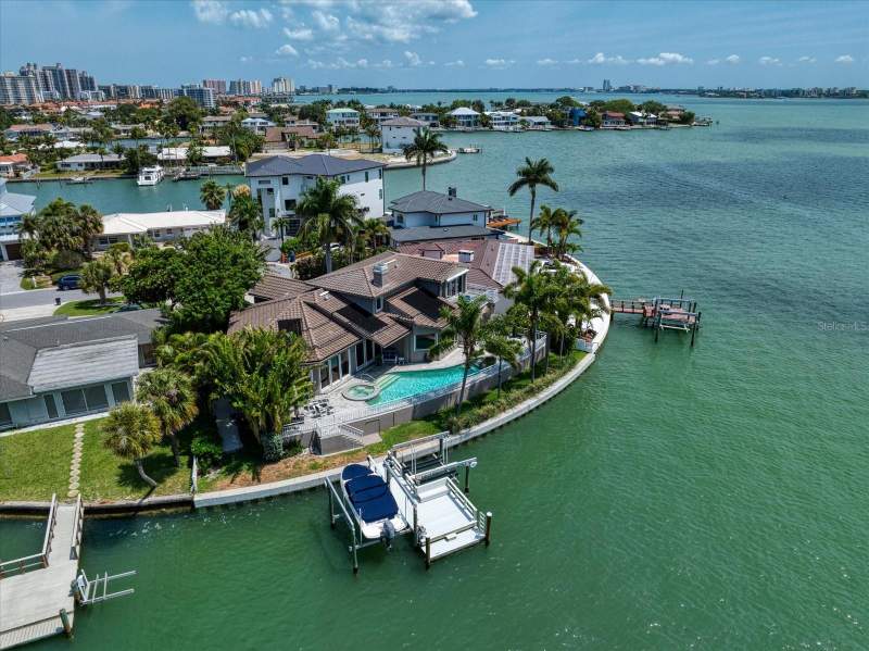 Bellevue Estates Island