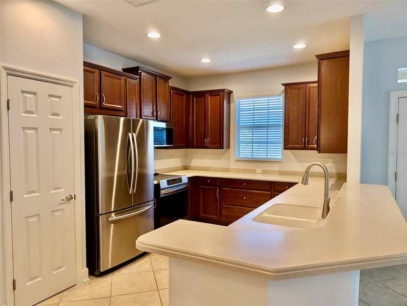 2 bedroom Villa at 2585 Cortenova Court, Verona Reserve, Venice — photo 4