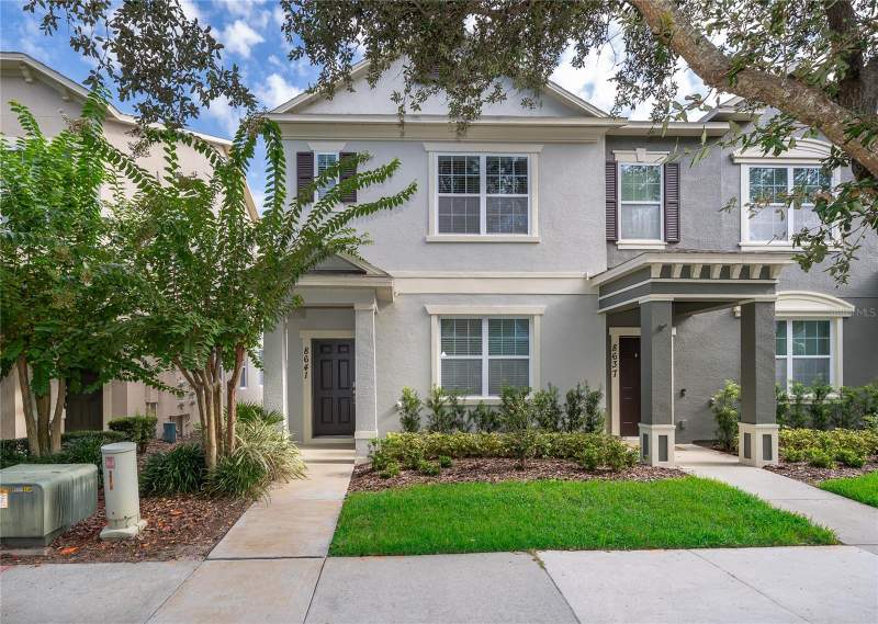 Lakes of Windermere Lake Reams Townhomes