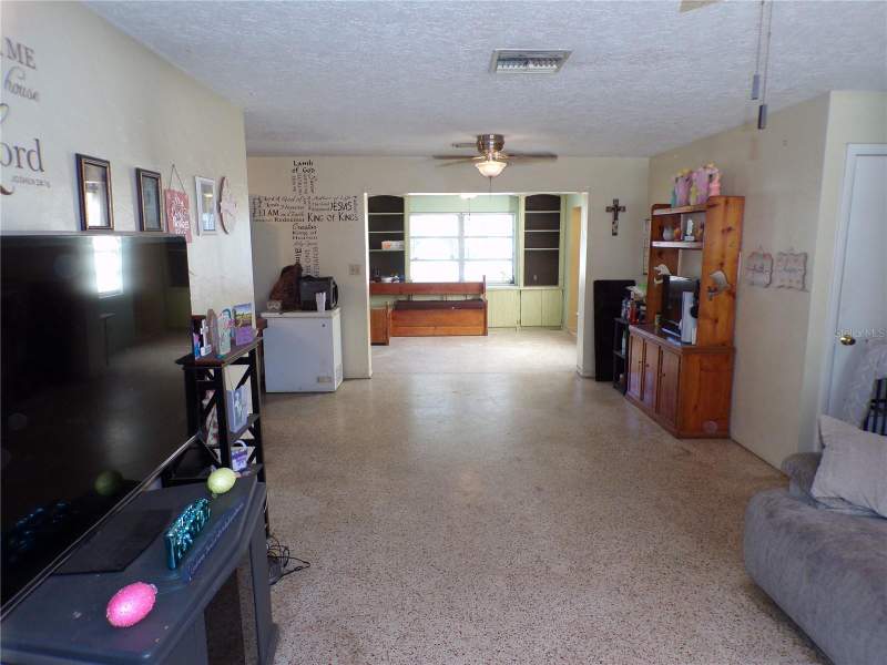 5 bedroom Single Family Residence at 5606 87TH AVENUE, GREENDALE ESTATES 3RD ADD, PINELLAS PARK — photo 3