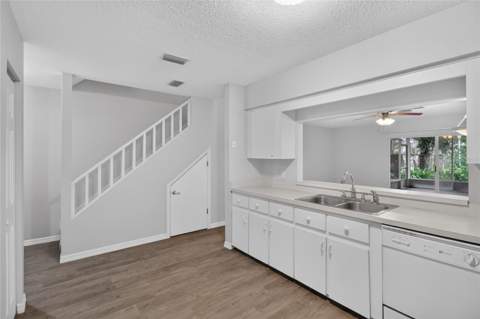 2352 Isle Royale Court, Winter Haven FL - photo 10 of 48