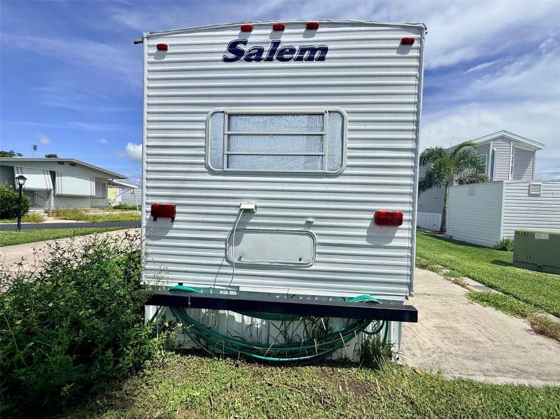 1 bedroom Manufactured Home at 2215 73rd Street #151, Tree Lakes Travel Trailer Co-Op, Palmetto — photo 4