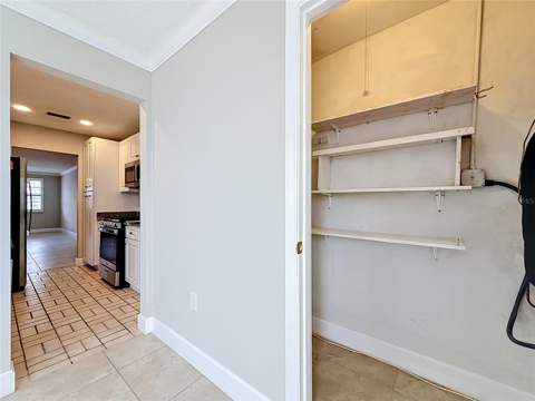 6025 Shore Boulevard #106, Gulfport FL - photo 19 of 74