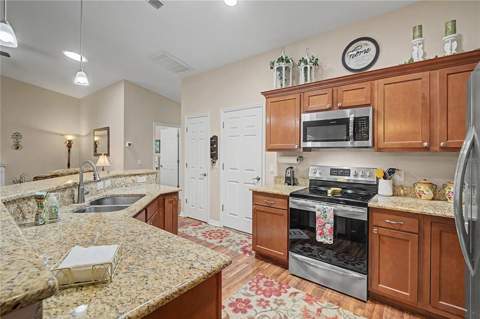 6783 Basswood Circle, Zephyrhills FL - photo 17 of 34