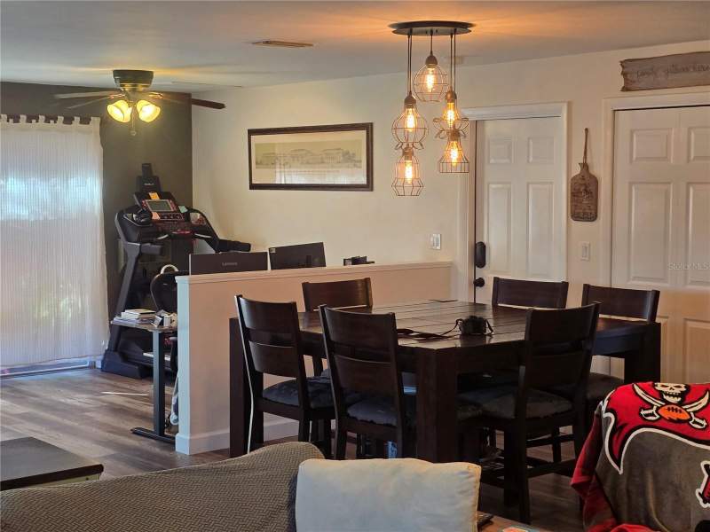 3 bedroom Single Family Residence at 1117 Webb Drive, Ambleside 2nd Add, Clearwater — photo 5