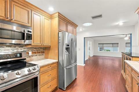 2254 Heron Cir, Clearwater FL - photo 17 of 57