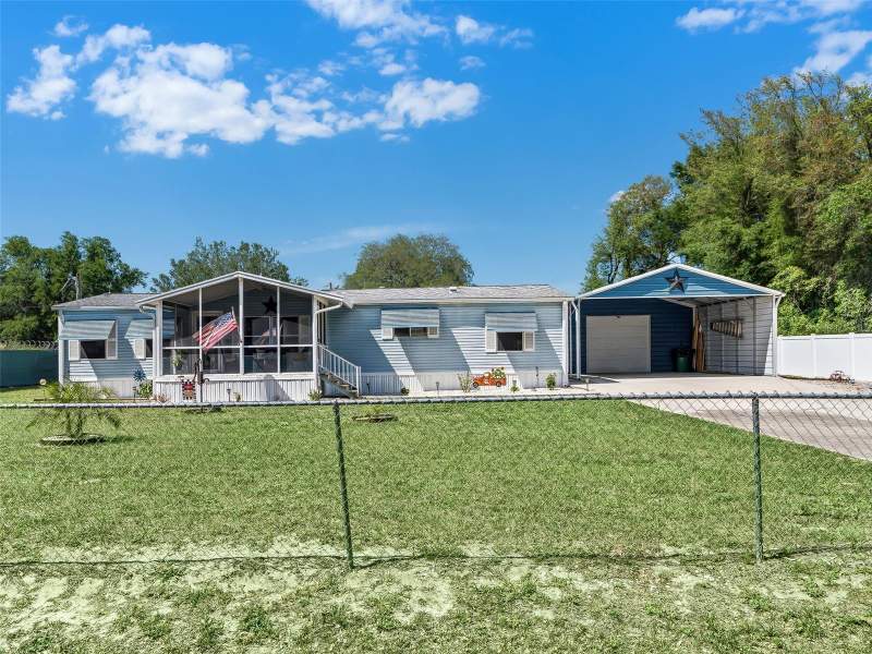 3 bedroom Manufactured Home at 9975 SE 166th Street, Mobile Home Mdws Un 01, Summerfield — photo 2