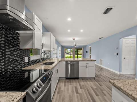 7113 Bright Creek Drive #100, Sarasota FL - photo 20 of 44