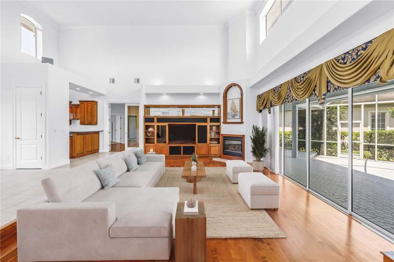 4 bedroom Single Family Residence at 14365 Eagle Pointe Drive, Eagle Pointe, Clearwater — photo 5