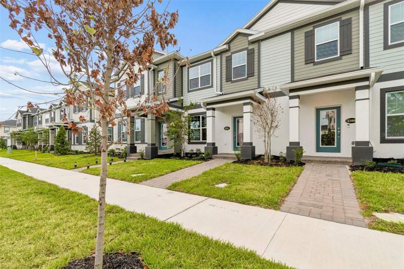 3 bedroom Townhouse at 1402 Mount Royal Drive, Center Lake On The Park, St Cloud — photo 3