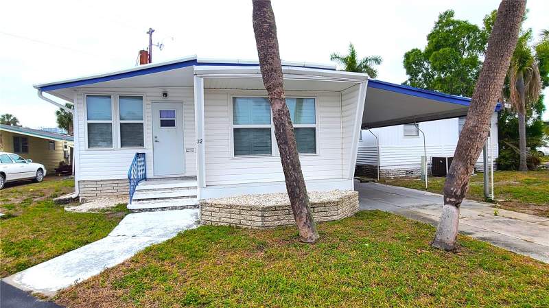 4851 W GANDY BOULEVARD #B4 L32 home for sale in Regency Cove A Cooperative