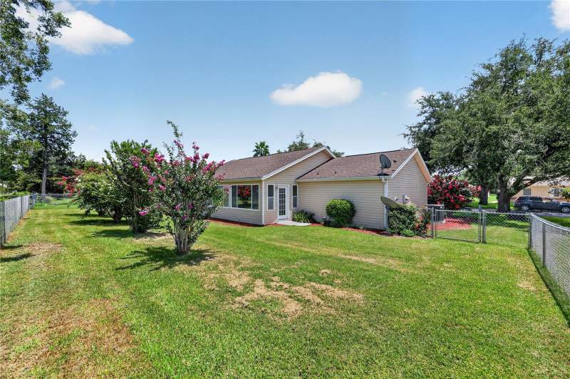 2 bedroom Single Family Residence at 11579 SW 140th Loop, Spruce Creek Preserve 07, Dunnellon — photo 2