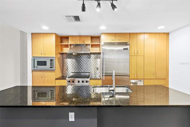 2 bedroom Condominium at 1120 E Kennedy Boulevard #618, Grand Central At Kennedy Resid, Tampa — photo 5