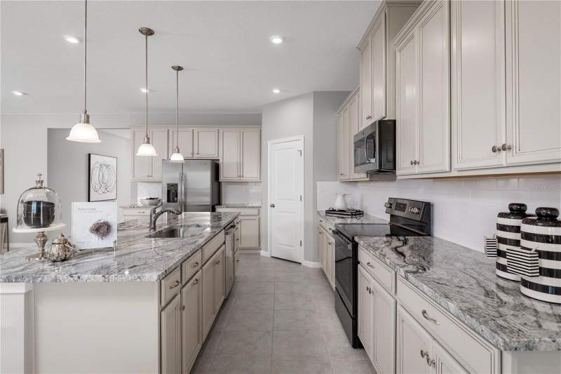 4 bedroom Single Family Residence at 11126 Nellie Crossing Circle, Lake Nellie Crossing, Clermont — photo 5