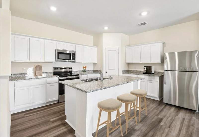 5 bedroom Single Family Residence at 11231 Arnold Loop, Mango Hills, San Antonio — photo 2