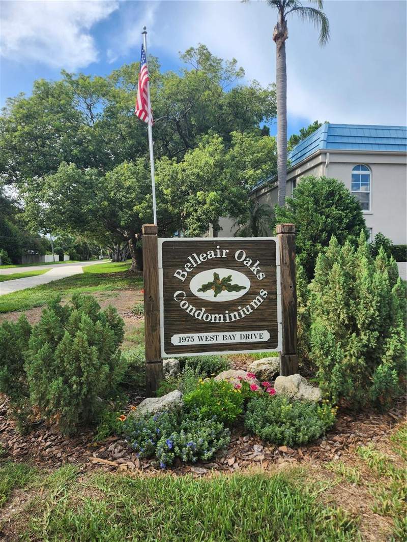 Belleair Oaks Condo