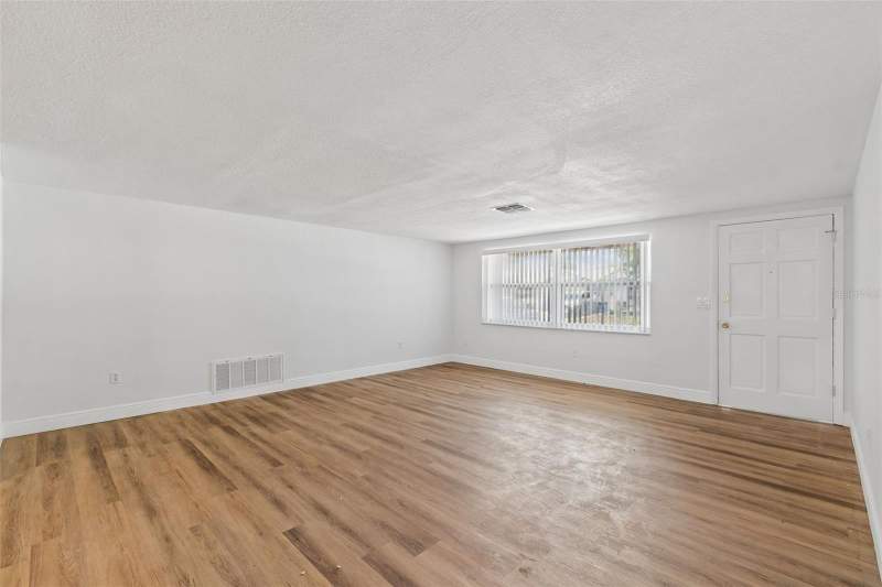 3 bedroom Single Family Residence at 7105 Oakshire Drive, Embassy Hills, Port Richey — photo 4