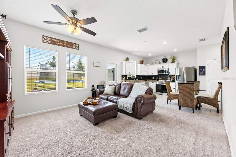 3 bedroom Single Family Residence at 1961 HEMINGWAY CIRCLE, PHILLIPS LANDING, GROVELAND — photo 4