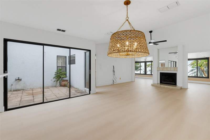 2 bedroom Single Family Residence at 11506 Orilla Del Rio Place, Vista Del Rio, Temple Terrace — photo 3