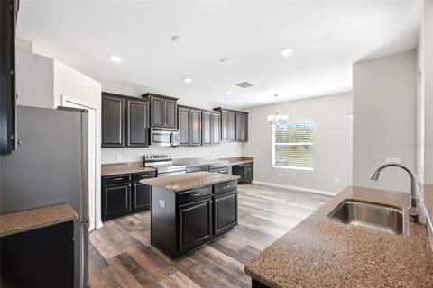 909 Meadow Glade Drive, Ruskin FL - photo 6 of 6