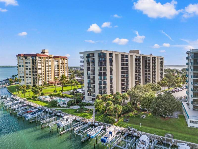 Island Walk Condo