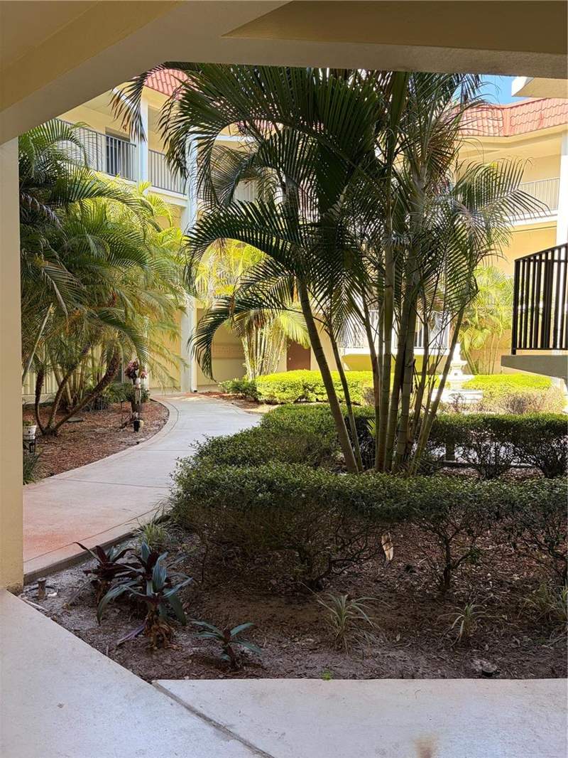 2 bedroom Condominium at 2700 Bayshore Boulevard #2105, Mediterranean Manors, Dunedin — photo 4
