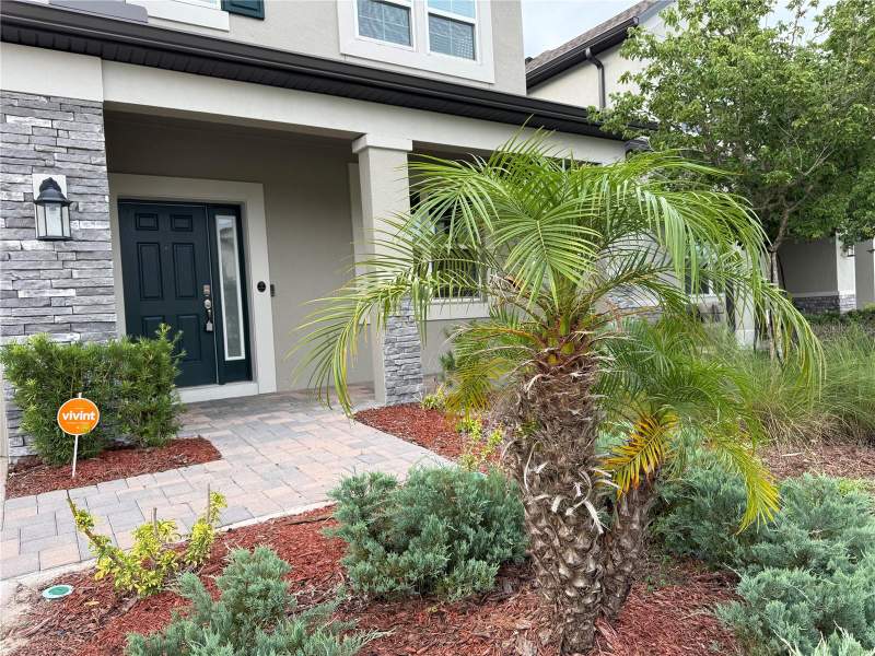 5 bedroom Single Family Residence at 33263 Sycamore Leaf Drive, Whispering Oaks Preserve Ph 1, Wesley Chapel — photo 4