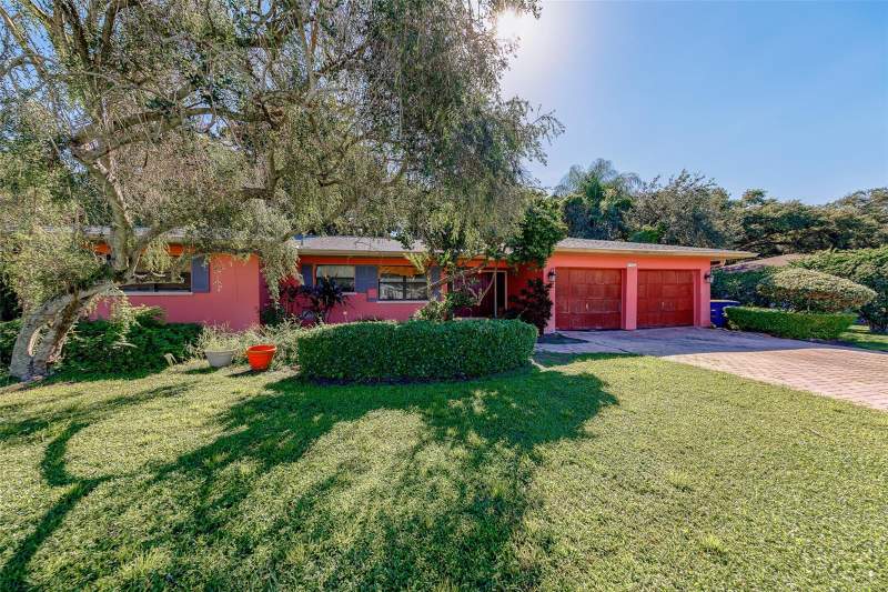 1105 WOODCREST AVENUE home for sale in Oak Acres
