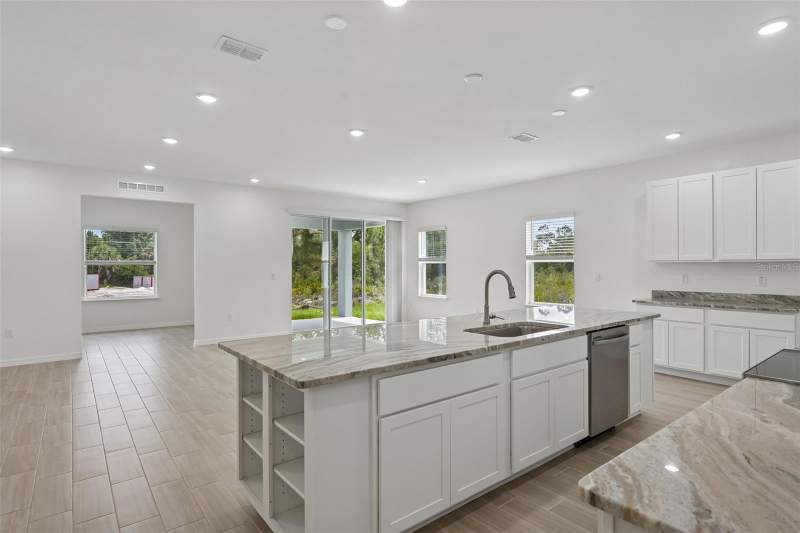3 bedroom Single Family Residence at 22500 Provance Avenue, Port Charlotte Sec 050, Port Charlotte — photo 5
