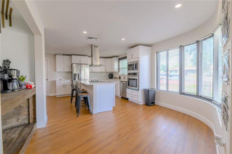 3 bedroom Single Family Residence at 800 S Keene Road, Oak Acres, Clearwater — photo 3