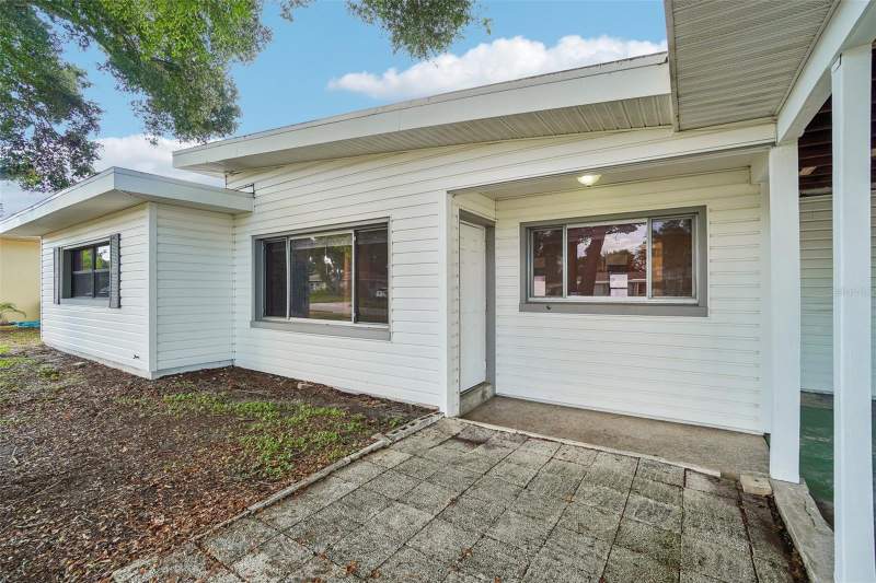 3 bedroom Single Family Residence at 1421 Temple Street, Sunny Park Groves, Clearwater — photo 2