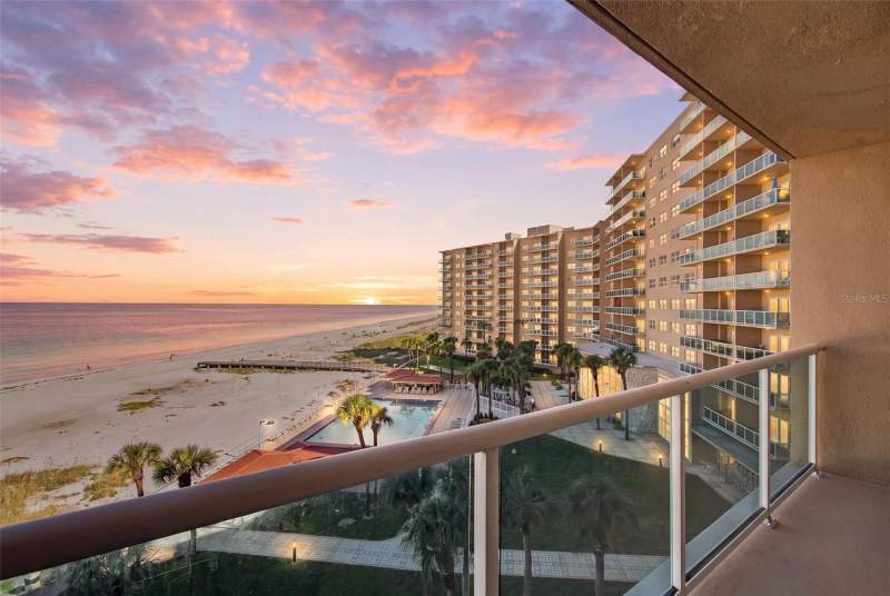 880 MANDALAY AVENUE #S507 home for sale in Regatta Beach Club Condo