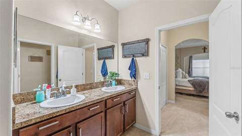 4275 Winding Vine Drive, Lakeland FL - photo 16 of 38