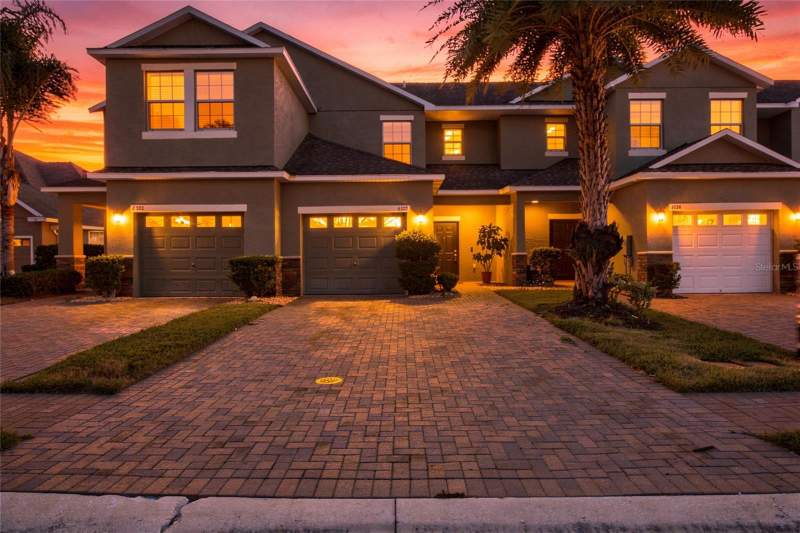 2 bedroom Townhouse at 6322 Torrington Circle, Chelsea Oaks Ph 2-A, Lakeland — photo 2