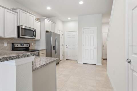9146 Hillcroft Drive, Riverview FL - photo 13 of 37