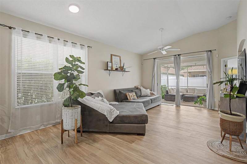 2 bedroom Villa at 19309 Weymouth Drive, Oakstead Prcl 06 Unit 01 Prcl 07, Land O Lakes — photo 4