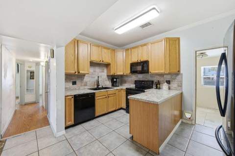 7207 S West Shore Boulevard, Tampa FL - photo 10 of 42