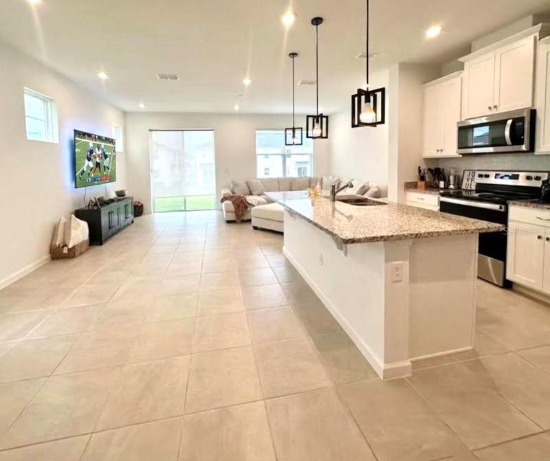 3 bedroom Townhouse at 1123 Boardwalk Place, Soleil At Westside, Kissimmee — photo 4