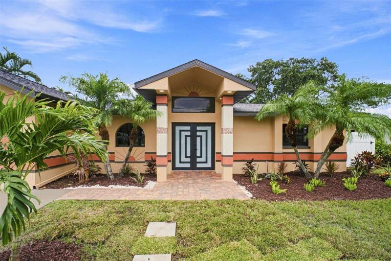 3 bedroom Single Family Residence at 15918 Redington Drive, Lone Palm Beach 3rd Add, Redington Beach — photo 3
