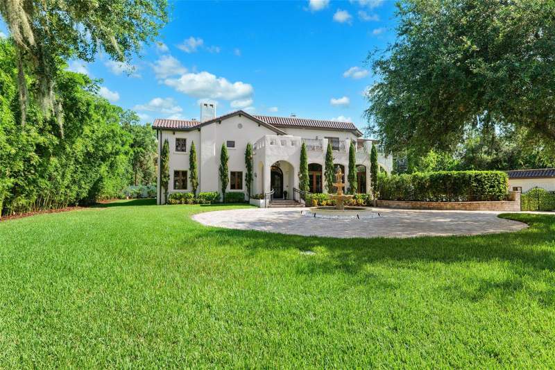 5 bedroom Single Family Residence at 4555 W Swann Avenue, Beach Park, Tampa — photo 2