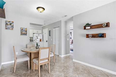 2744 Hidden Lake Boulevard #C, Sarasota FL - photo 9 of 29