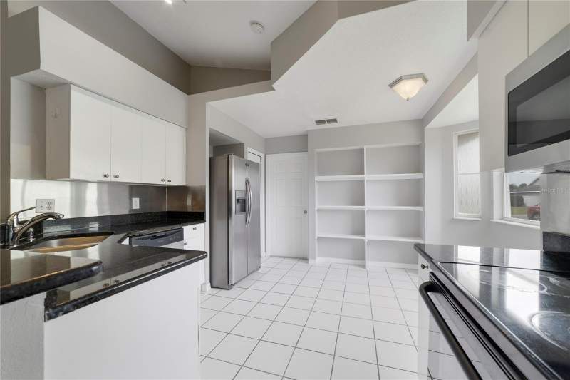 3 bedroom Single Family Residence at 520 Hanging Moss Road, Sunridge Woods Ph 3, Davenport — photo 5