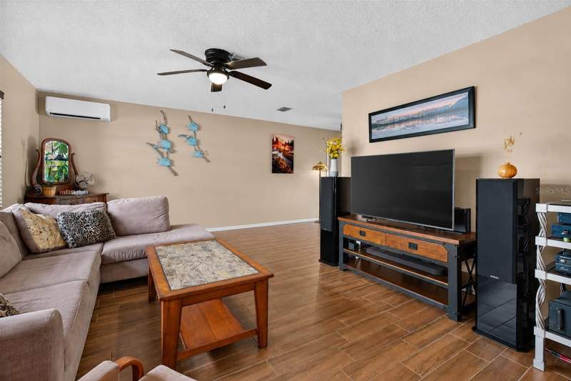 3 bedroom Single Family Residence at 2221 Colonial Drive, Wilshire Estates, Dunedin — photo 4