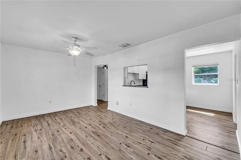 3 bedroom Single Family Residence at 218 6th Jpv Street, Jan Phyl Village Rep, Winter Haven — photo 3