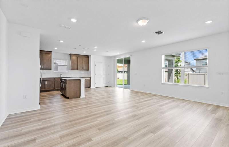4 bedroom Single Family Residence at 1452 Hamilton Way, Silverlake Phase 2, Lake Alfred — photo 5
