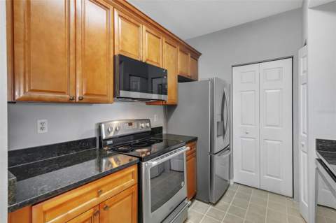 14226 Fredricksburg Drive #220, Orlando FL - photo 14 of 35