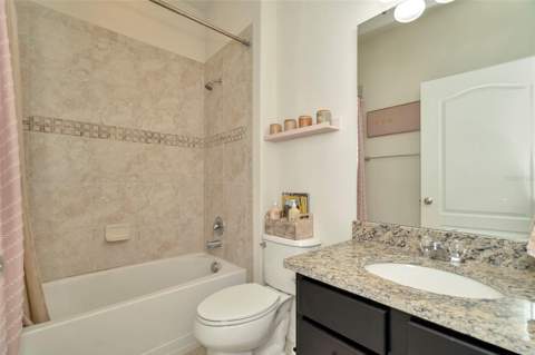 16340 Treasure Point Drive, Wimauma FL - photo 9 of 50