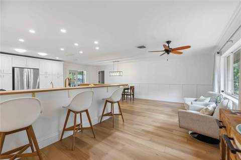 7402 Castle Drive, Sarasota FL - photo 11 of 68