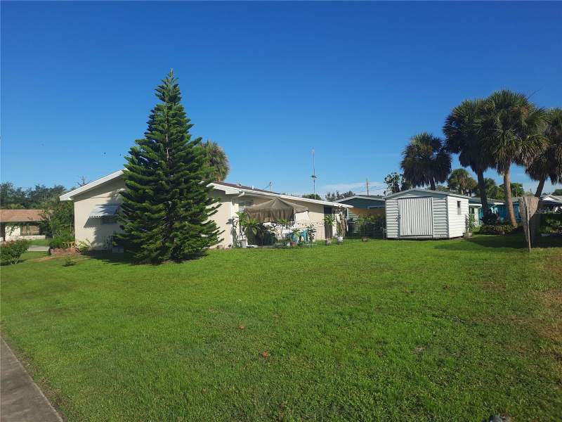 2 bedroom Single Family Residence at 6554 Malaluka Road, Port Charlotte Sub 13, North Port — photo 2